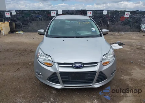 2014 Ford Focus Se z USA, uszkodzony, nr VIN 1FADP3F21EL320009